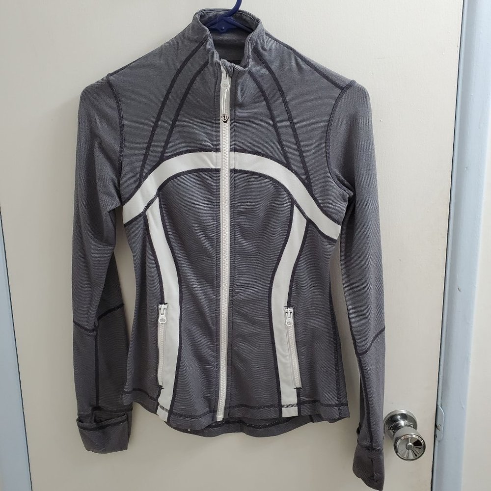 Lululemon Charcoal/White Define Jacket Size 4